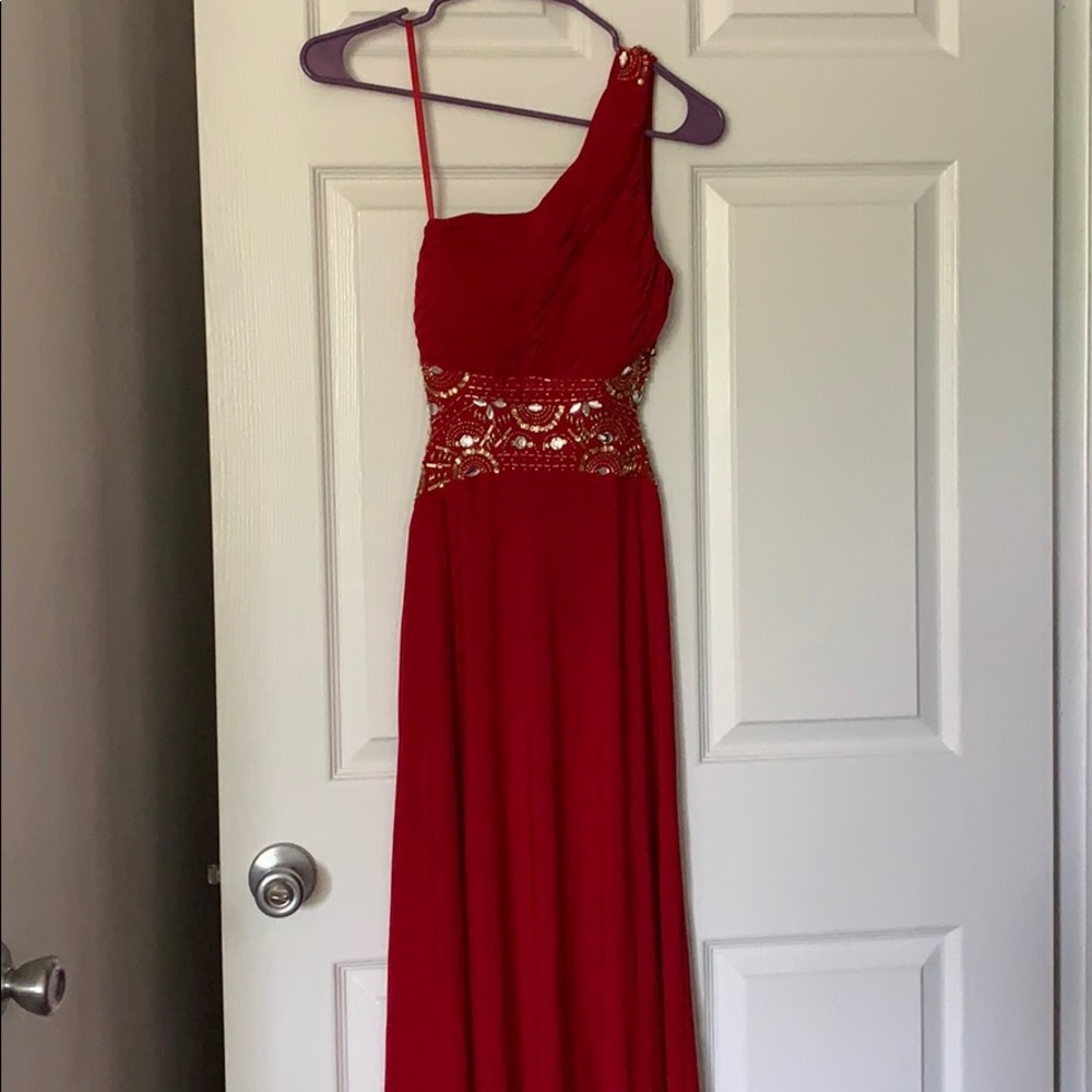 Red prom dress